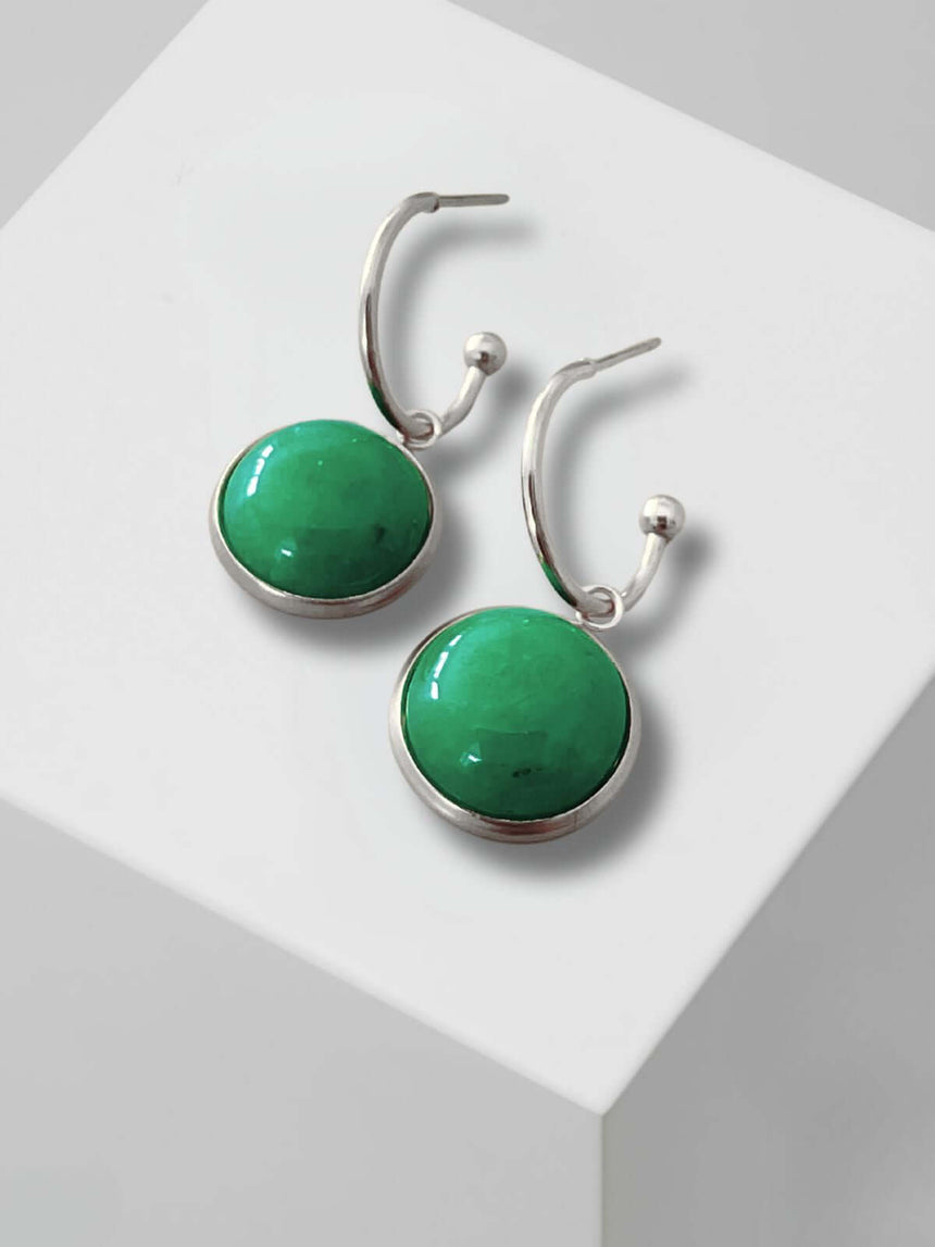 Maay zilveren oorringen met groene agaat