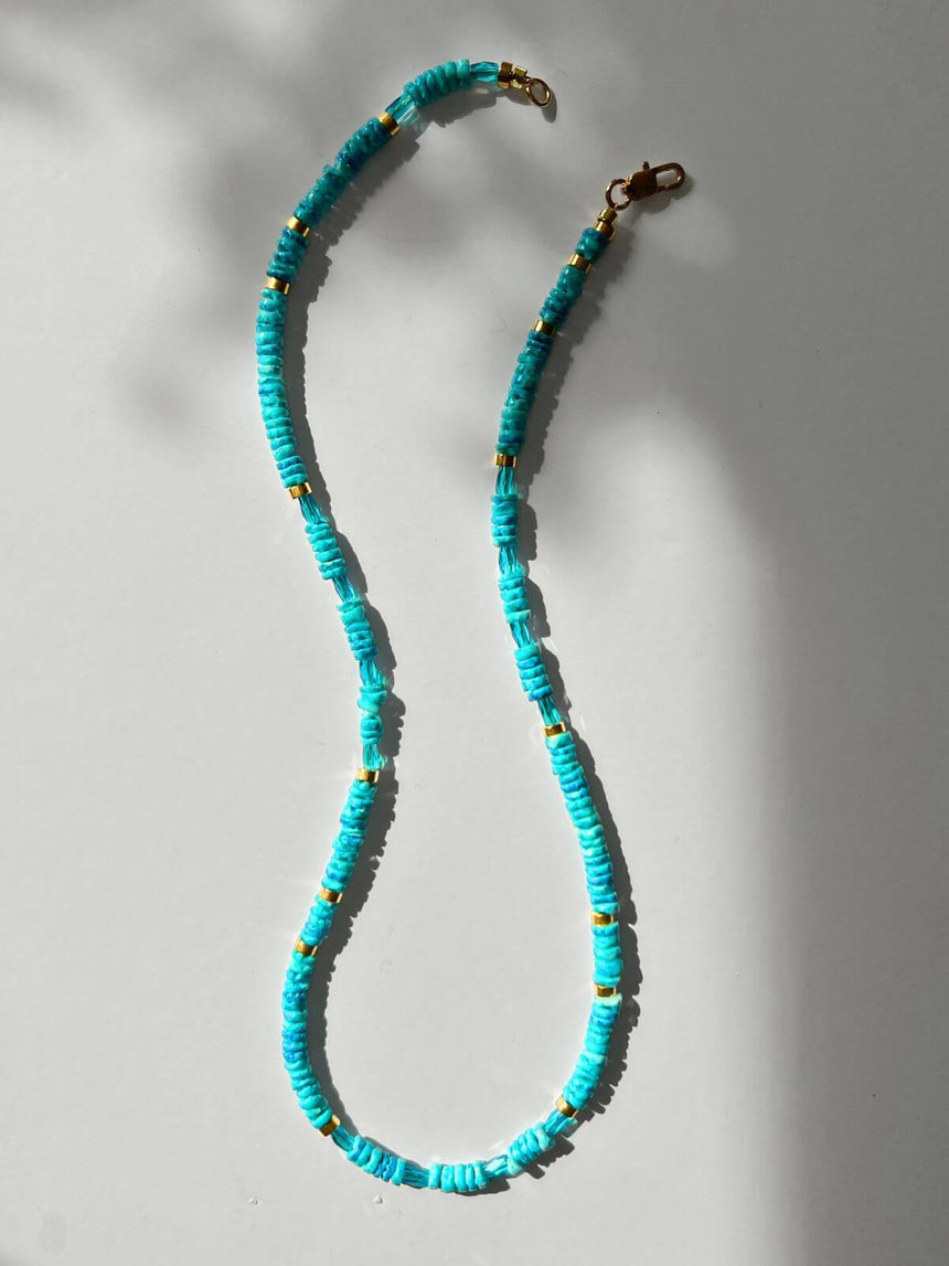Mahi turquoise kralenketting van schelp