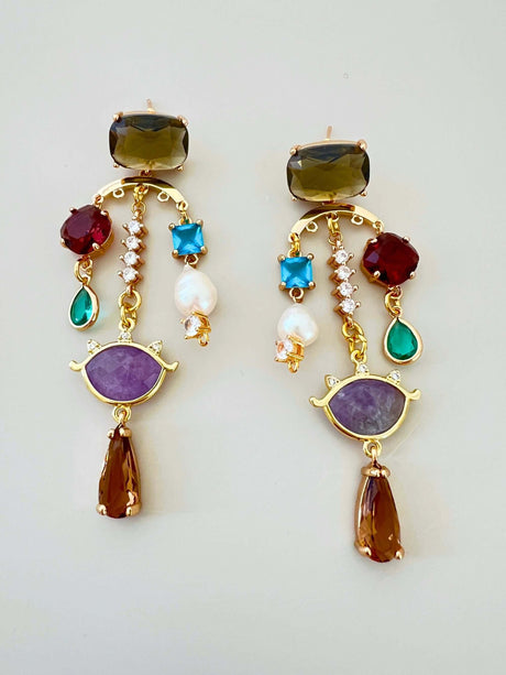 Opvallende oorbellen Minte met kristallen en klassieke parels