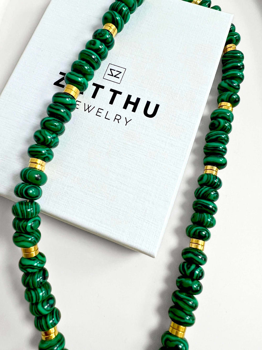 Mosi ketting met malachiet kralen - aardse en stijlvolle look