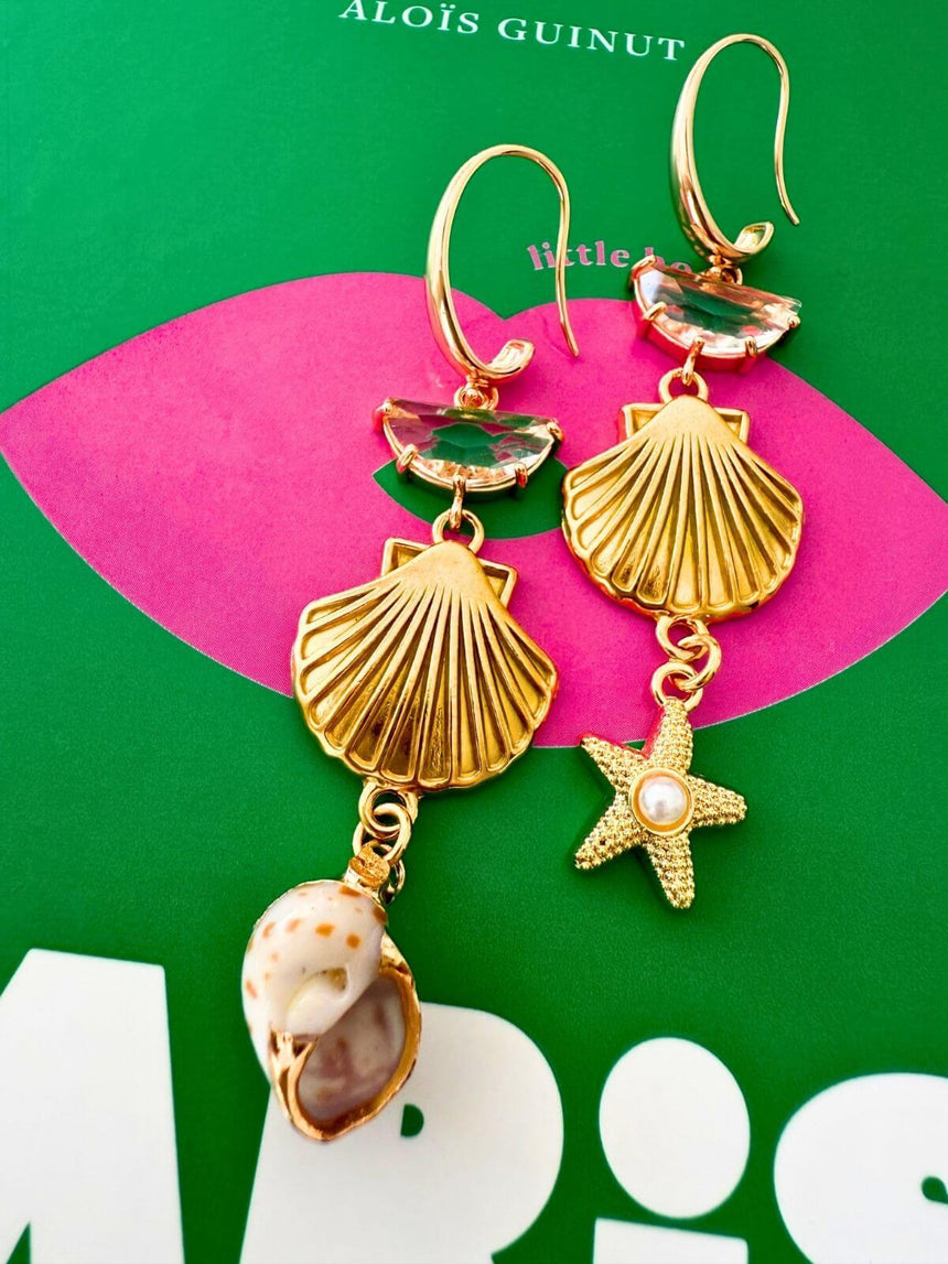 Oorbellen met kristalaccenten en natuurlijke schelphangers