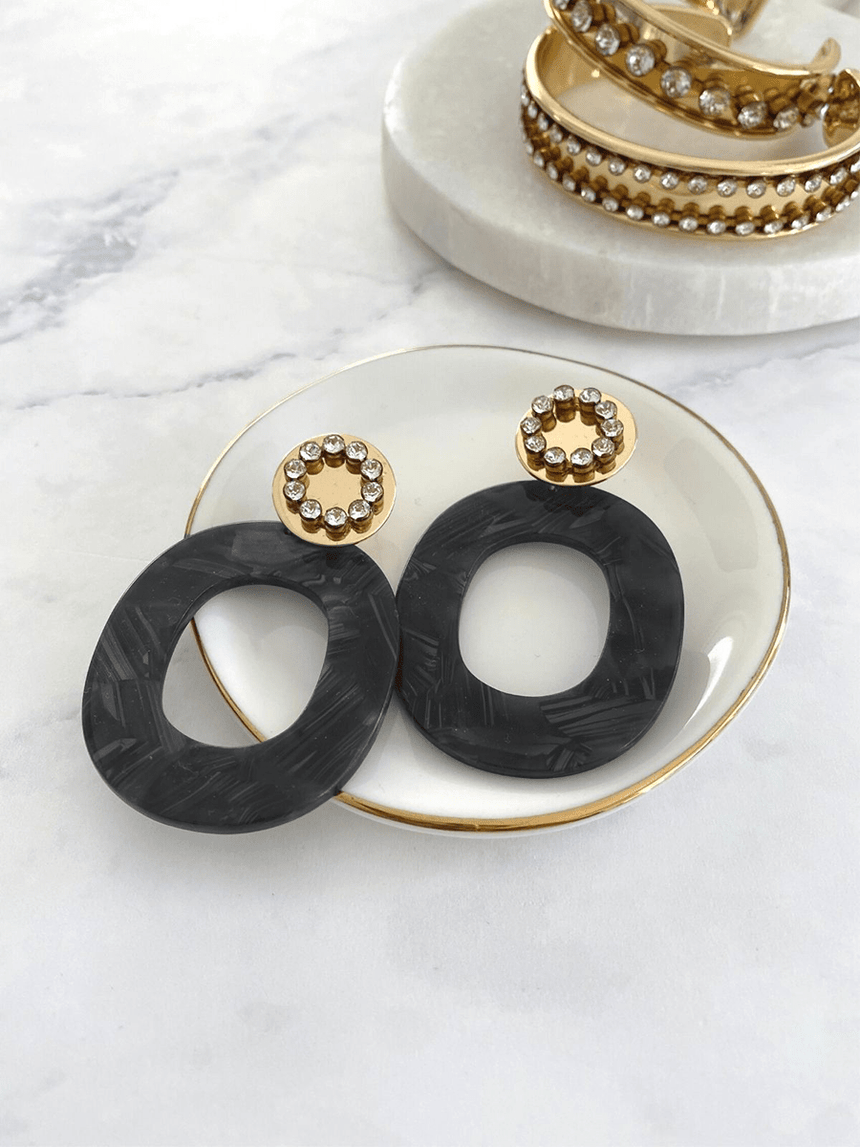 Hewa zwarte oorbellen van resin