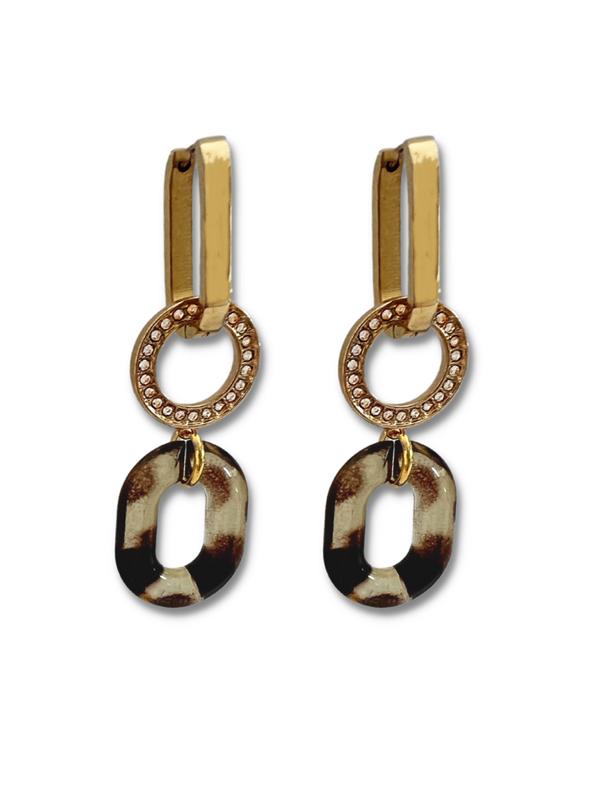 Irit oorringen met dierenprint resin schakel