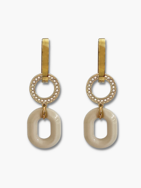 Irma oorringen met cremekleurige resin schakel