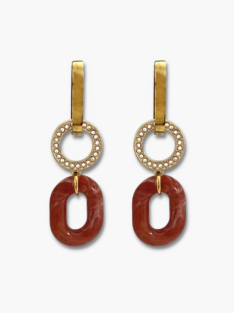 Irmy oorringen met warm oranje resin schakel