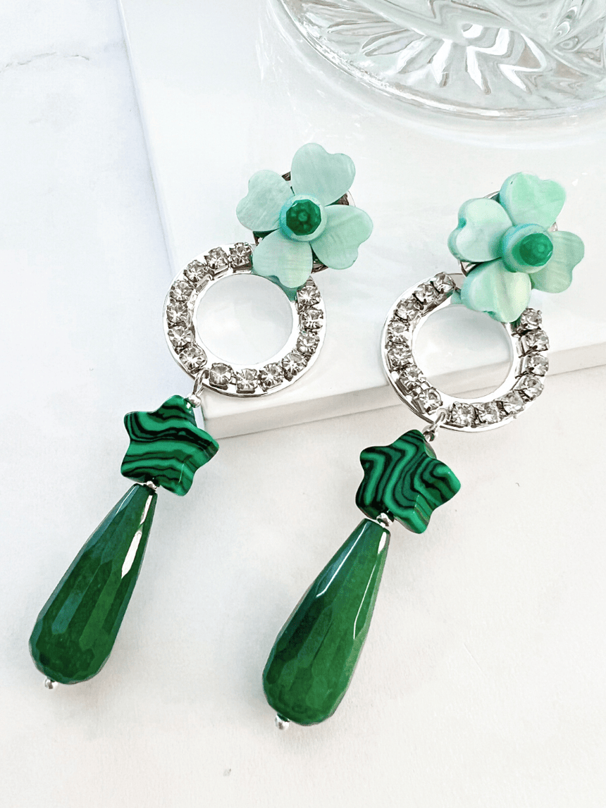 Issa groene statement oorbellen met druppel