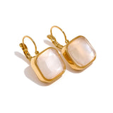 Lilé oorhangers met opaal steen wit