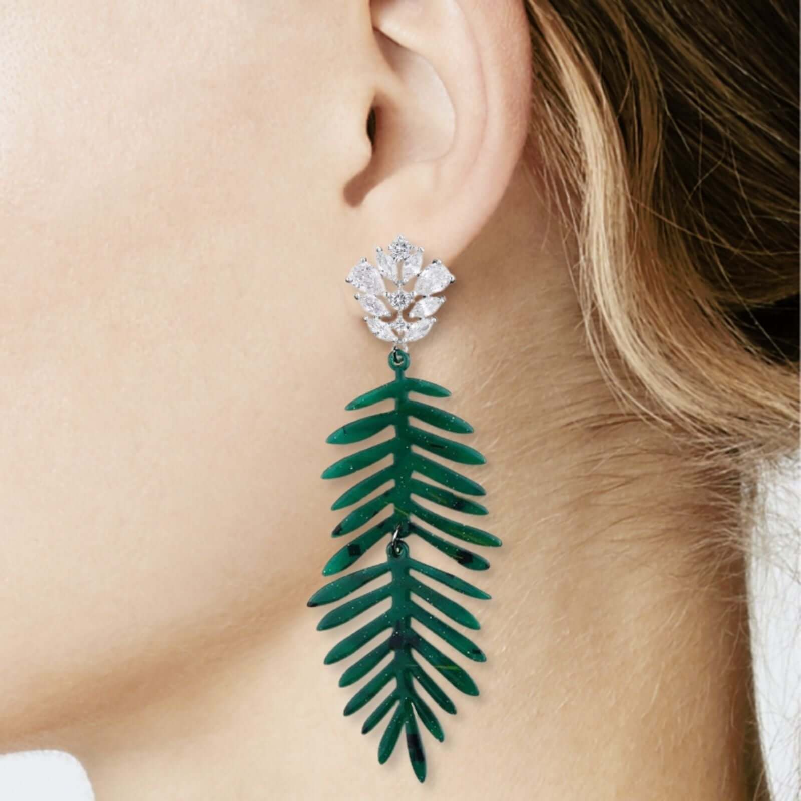 Linn resin statement oorbellen groen