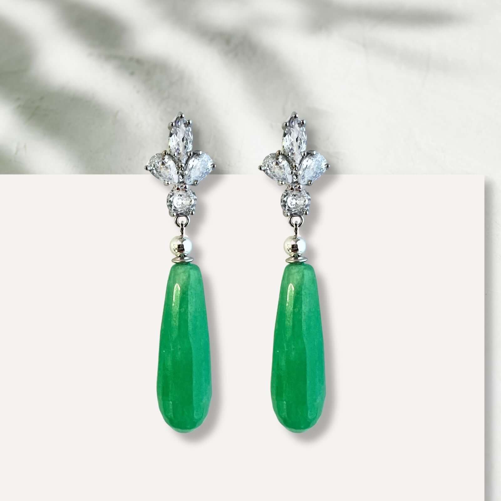 Lova oorbellen met groene natuursteen