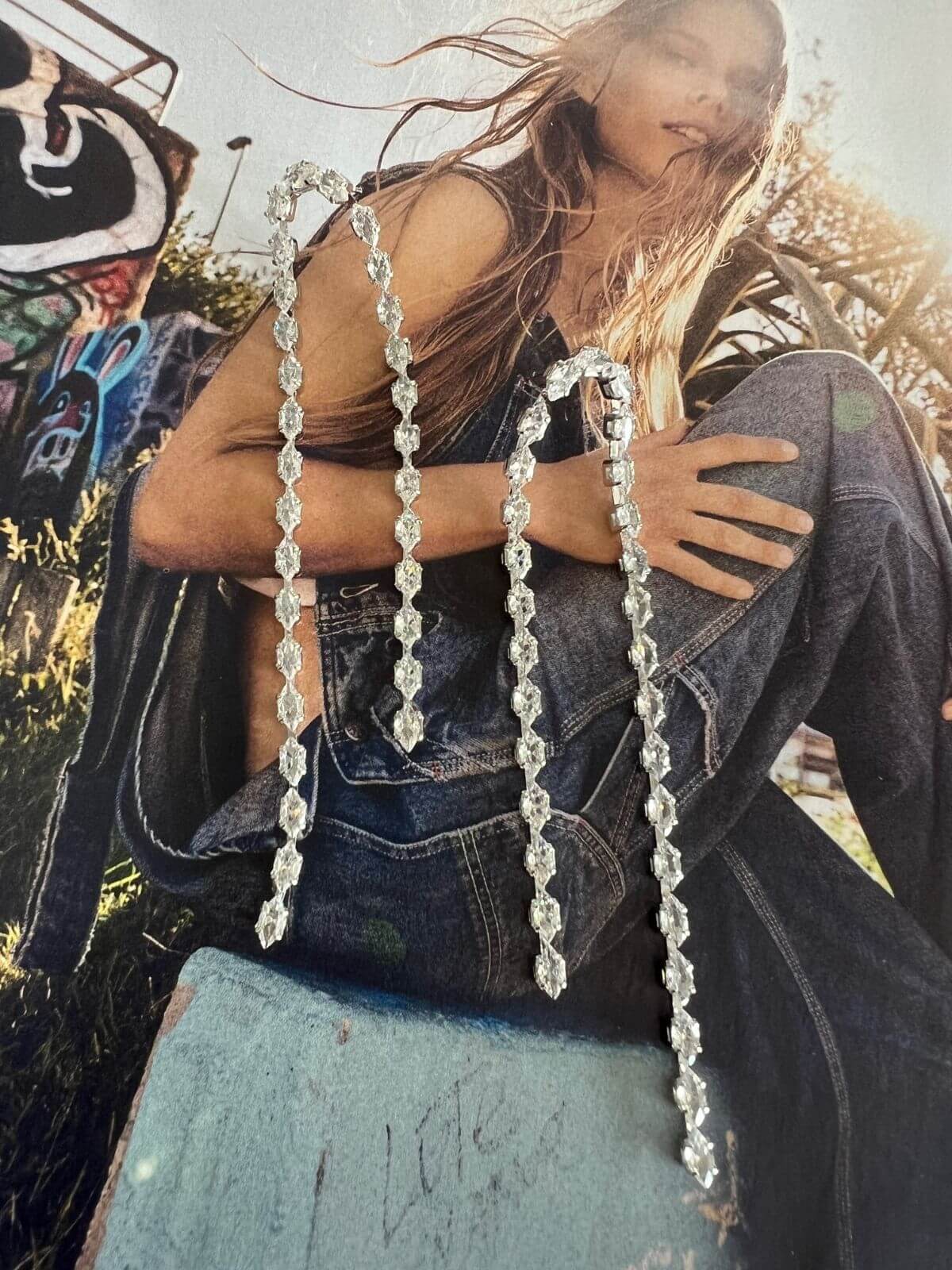 Loys lange zirkonia oorbellen