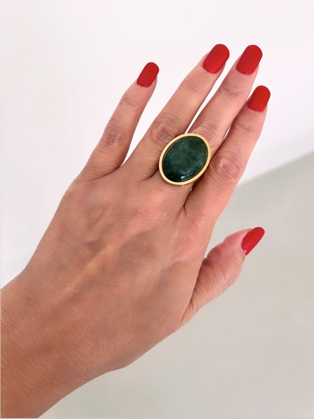Lynn statement ring met groene agaat steen - goud