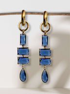 Mita oorringen met diepblauwe kristallen - tijdloze glamour