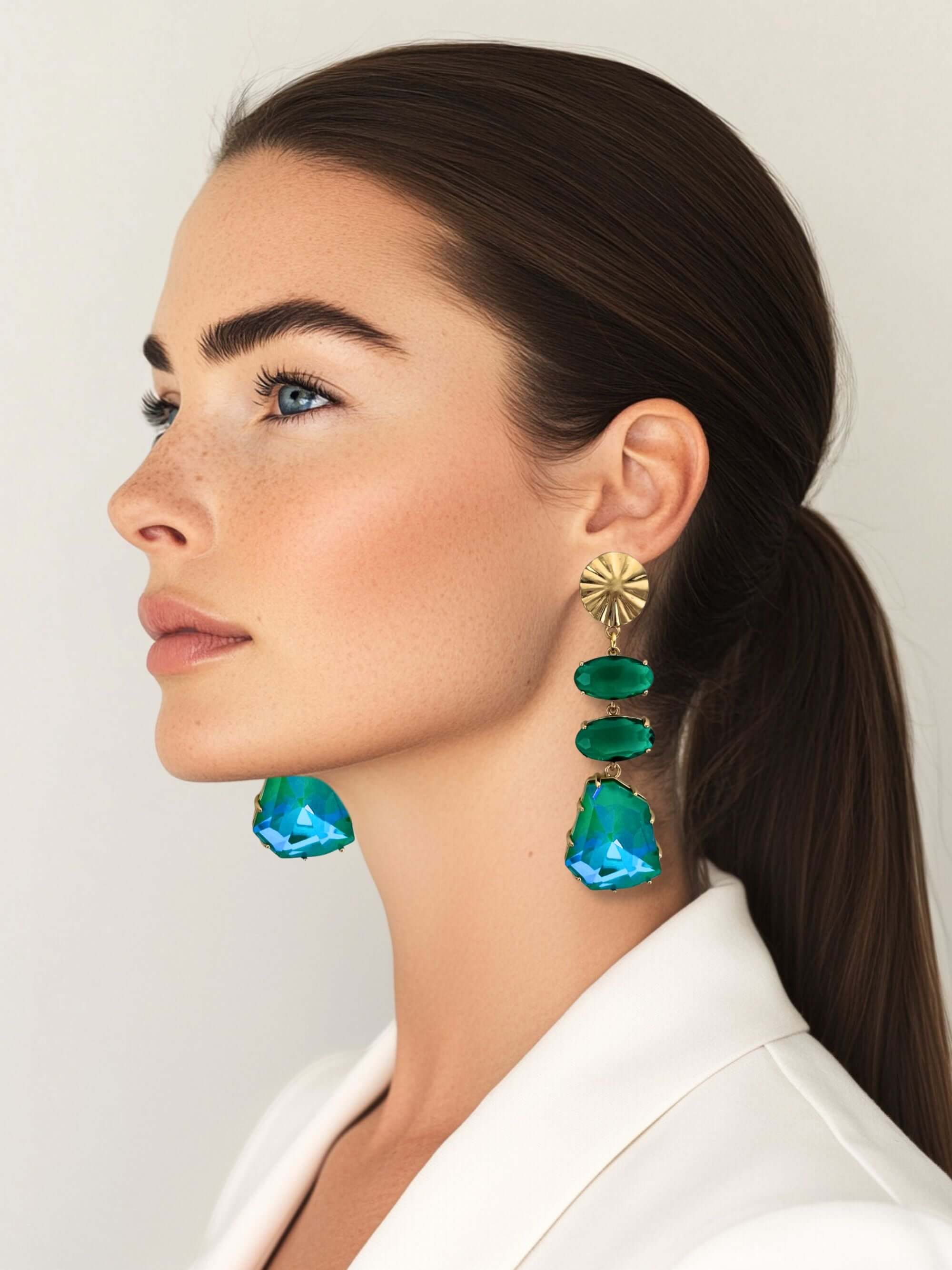 Smaragdgroene kristallen oorbellen Miya - stijlvol en tijdloos
