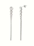 Zilverkleurige oorbellen met zirkonia voor dames