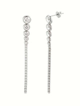 Zilverkleurige oorbellen met zirkonia voor dames