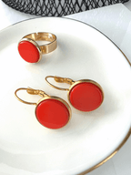 Jeda ring met oranjerode steen