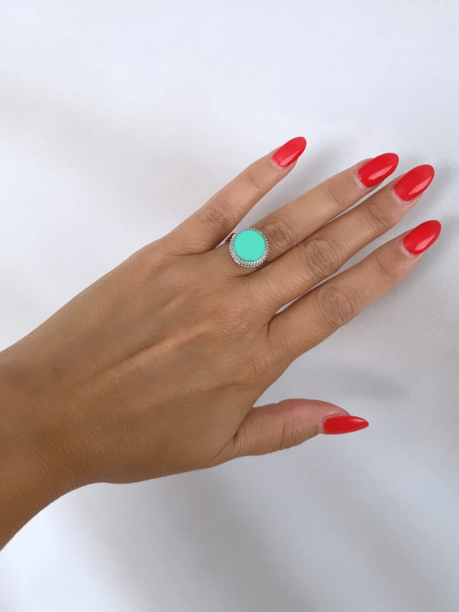 Ivah ring met mintkleurige steen